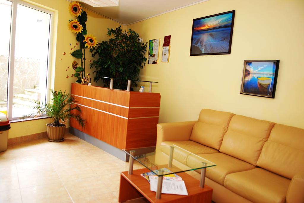 Guest House Markovi Равда Экстерьер фото