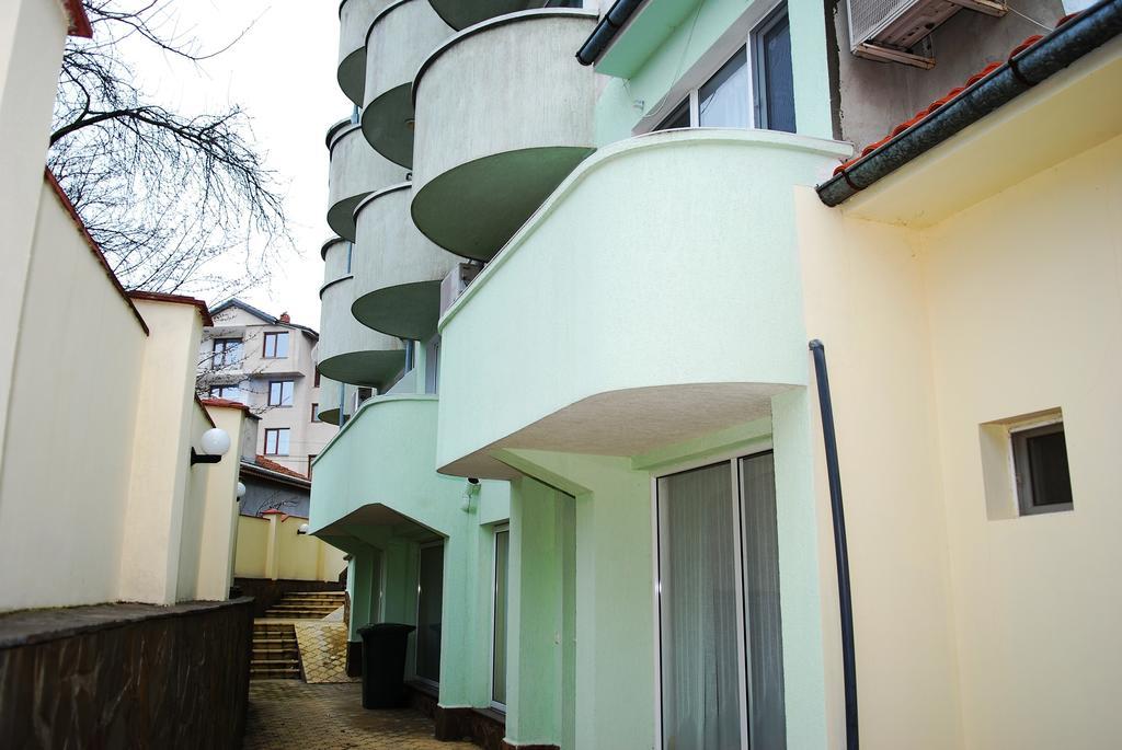 Guest House Markovi Равда Экстерьер фото