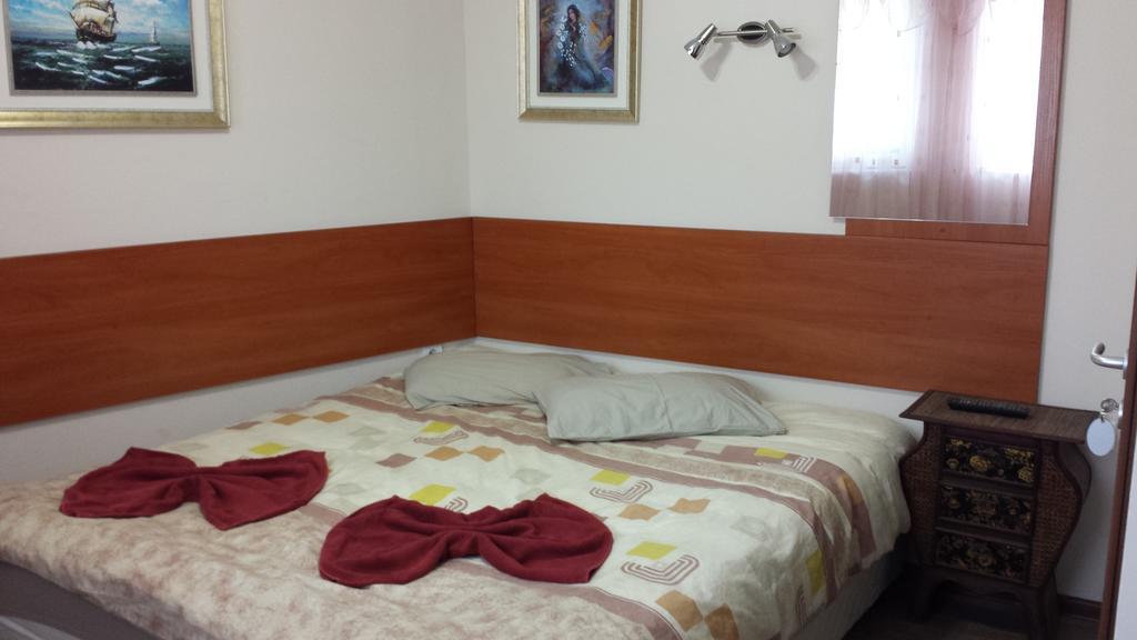 Guest House Markovi Равда Экстерьер фото